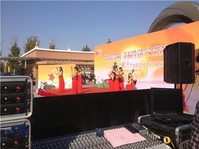 北京燈光設(shè)備租賃價(jià)格_北京昌平區(qū)年會演出設(shè)備租賃-順義舞臺搭建出租-燈光音響L.